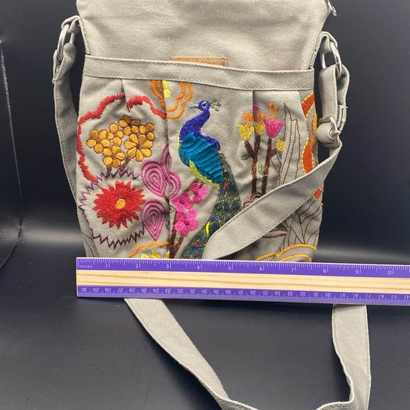 Embroidered Peacock And Floral Crossbody Bag Beautiful Hobo Style Bag like new - Picture 7 of 7